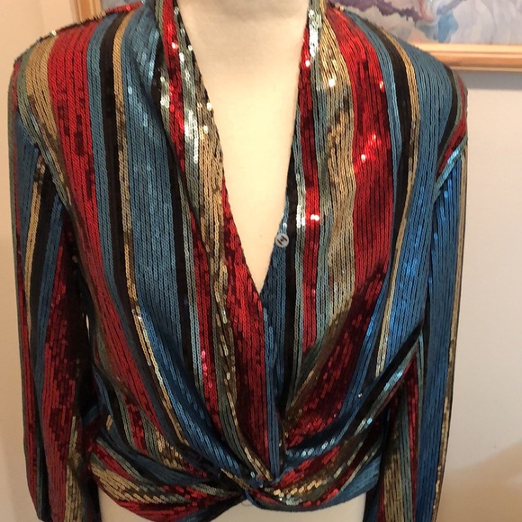 Vici Striking and cool sequin shirt with front twist. Size medium runs small - Picture 5 of 14